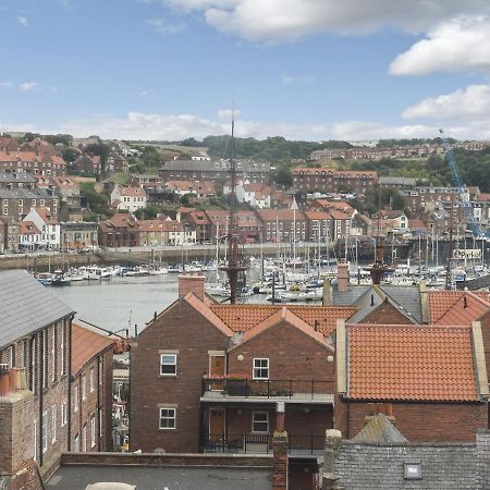 Coast Apartment Whitby Bagian luar foto