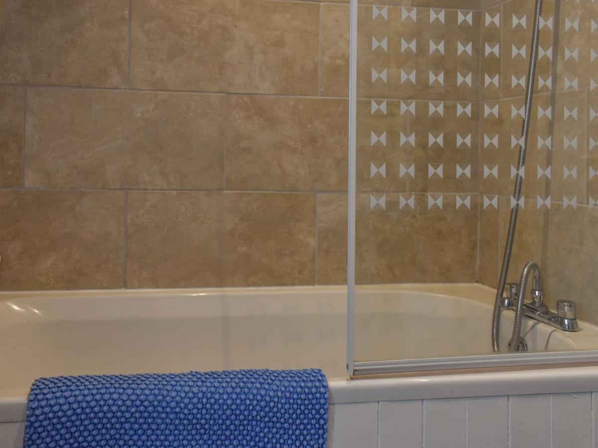 Coast Apartment Whitby Bagian luar foto